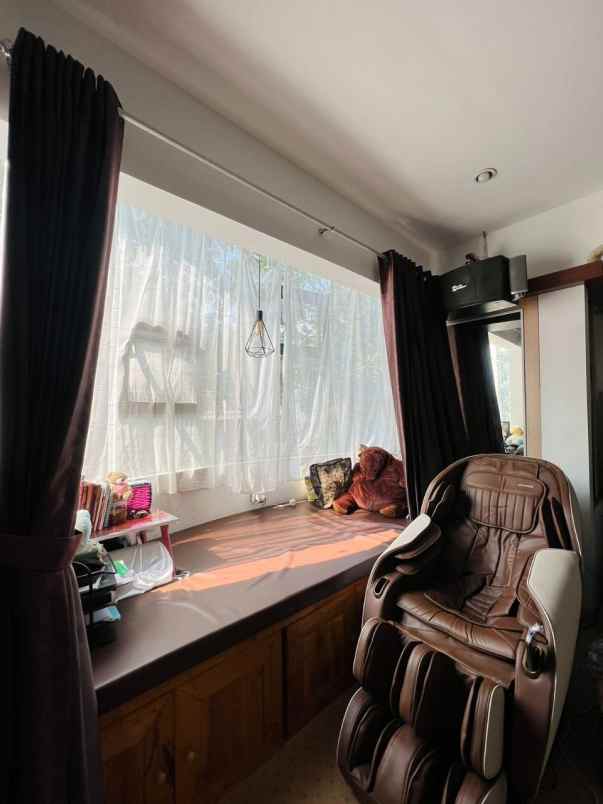 dijual rugi rumah full furnish di sarijadi bandung