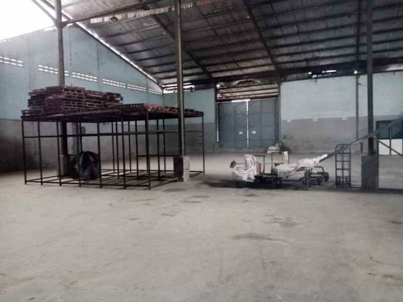 dijual ruko gudang kantor cibolerang