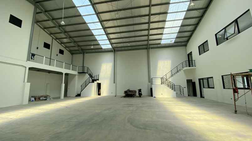 dijual ruko gudang kantor delta silicon 3