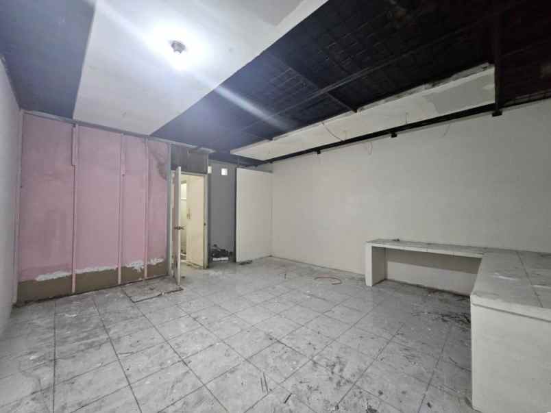 dijual ruko gudang kantor jalan boulevard hijau raya