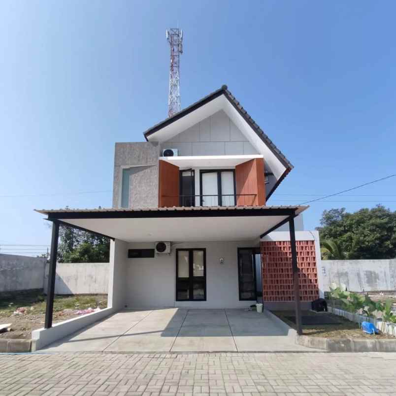 dijual rumah 1 km ke jl kaliurang km 12 5