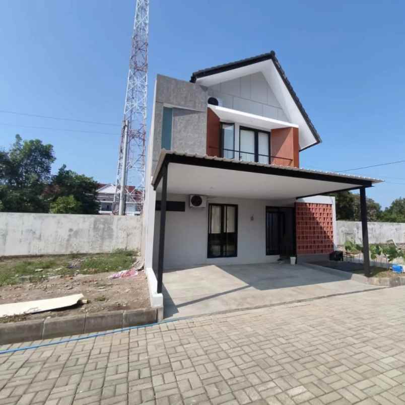 dijual rumah 1 km ke jl kaliurang km 12 5