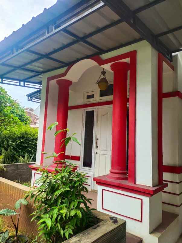 dijual rumah 1 lantai strategis