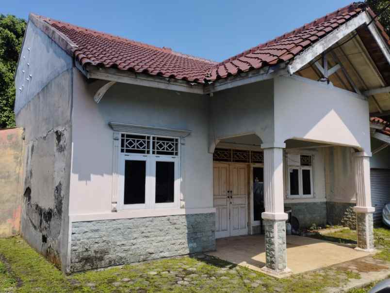 dijual rumah 123 jln kampung makasar
