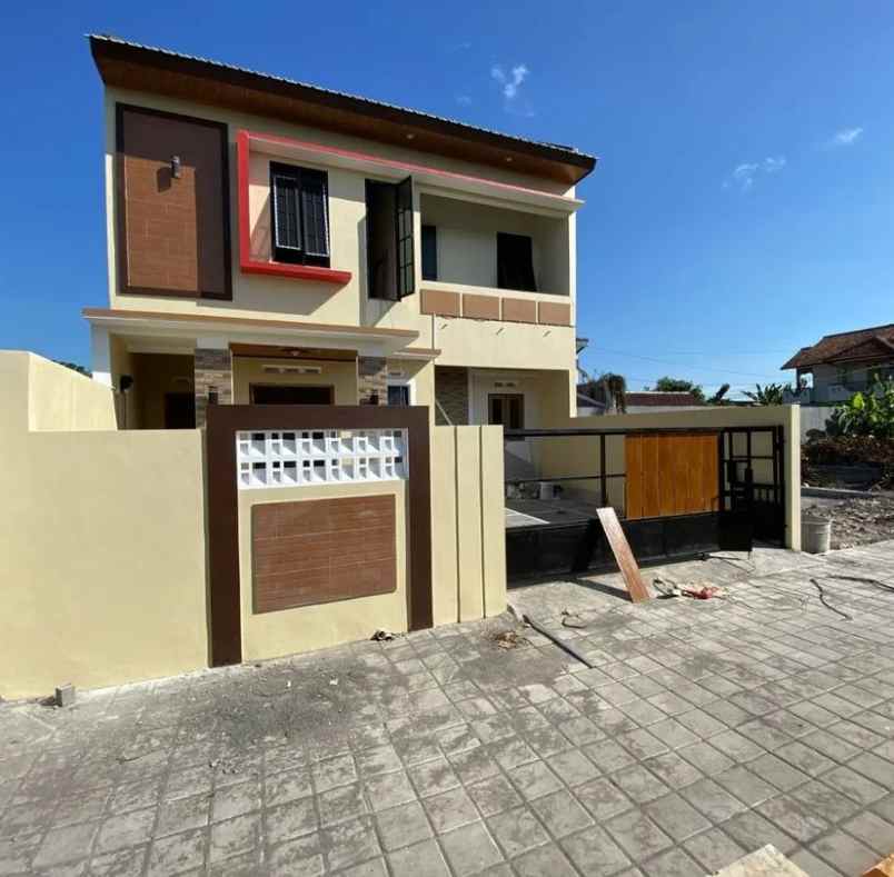 dijual rumah 2 lantai dekat sma negeri 1 banguntapan