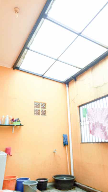 dijual rumah 2 lantai siap huni perumnas 1 bekasi