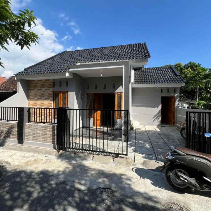 dijual rumah 500 meter ddekat jl lpmp