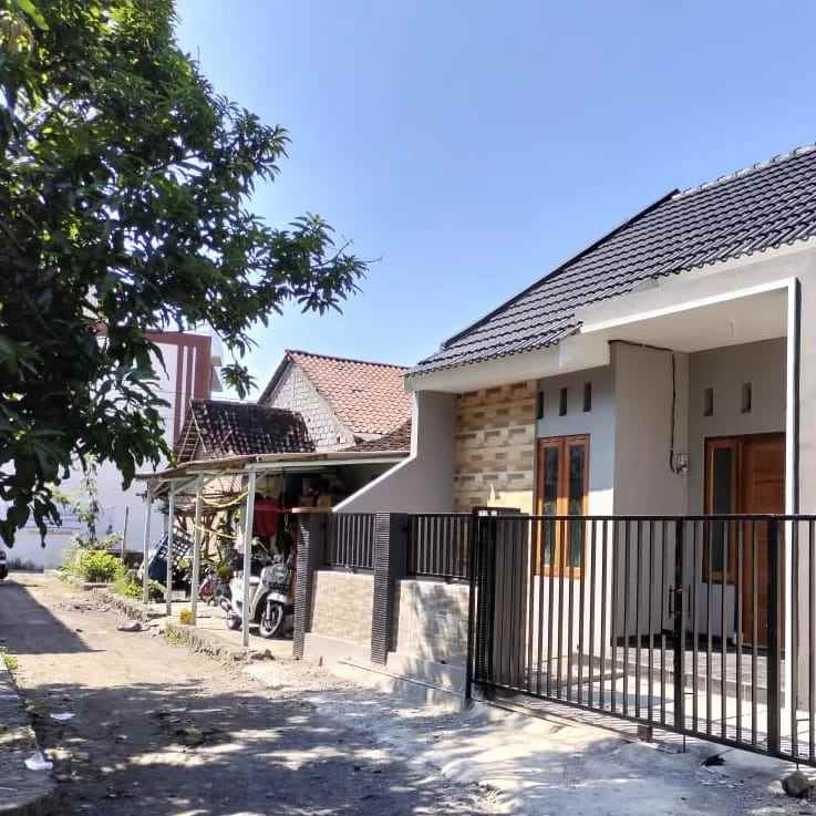 dijual rumah 500 meter ddekat jl lpmp