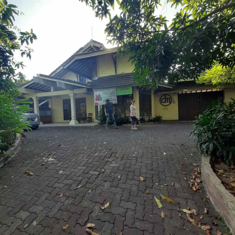 dijual rumah abdulrahman saleh