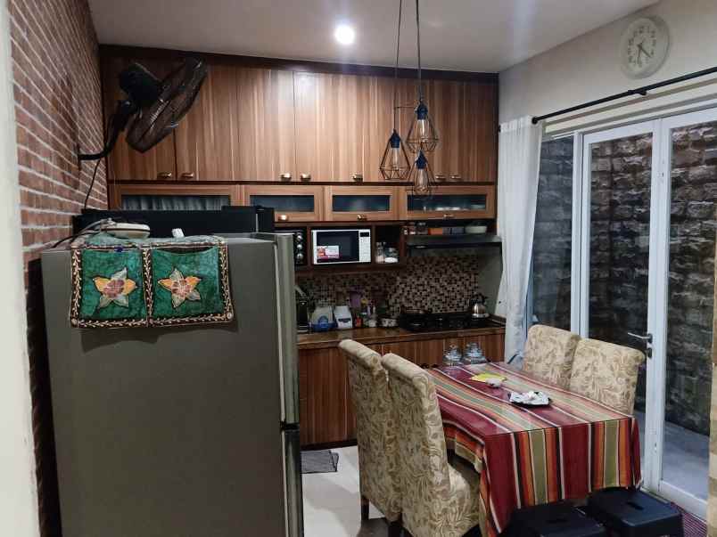 dijual rumah akasia serenity tangerang selatan