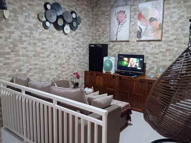 dijual rumah akasia serenity tangerang selatan