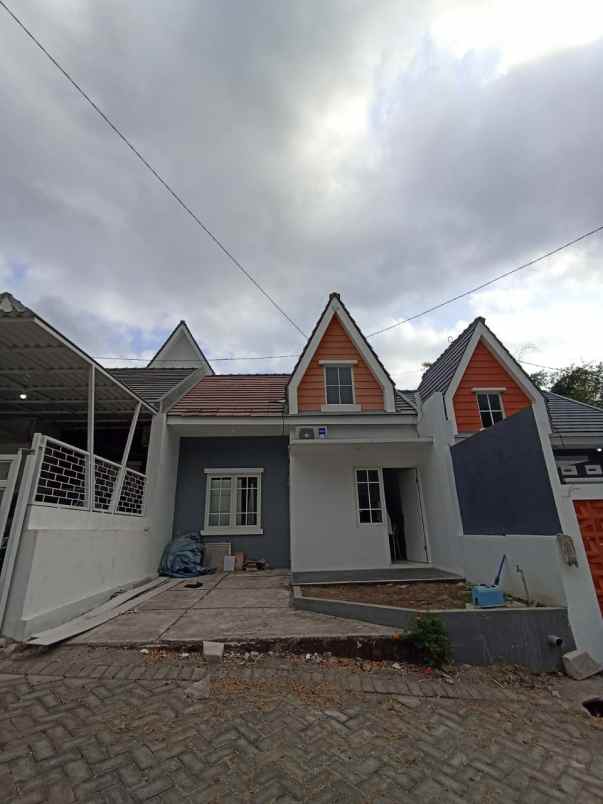 dijual rumah alam raya residence