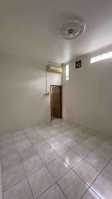 dijual rumah antapani