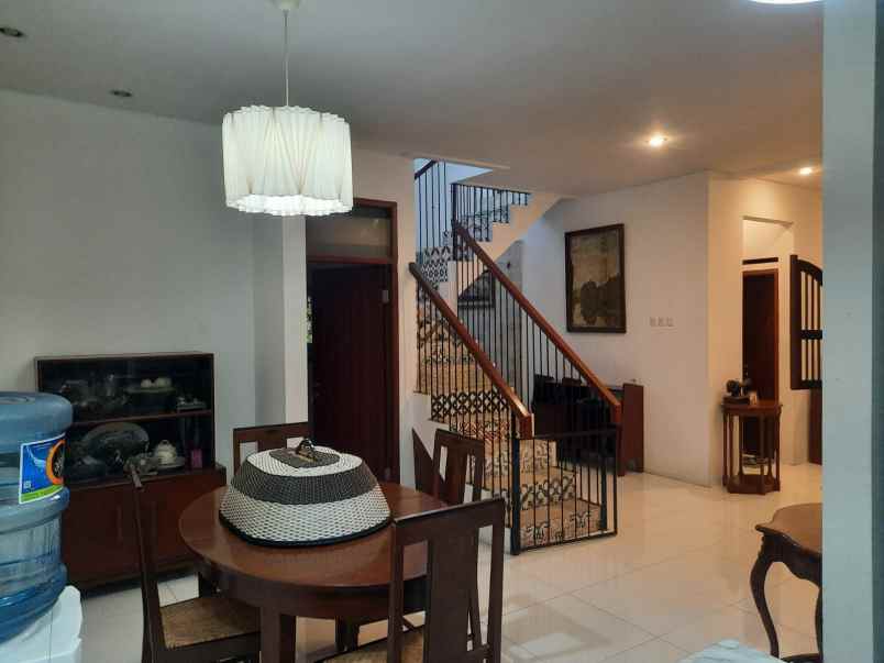 dijual rumah antapani jl sukanagara