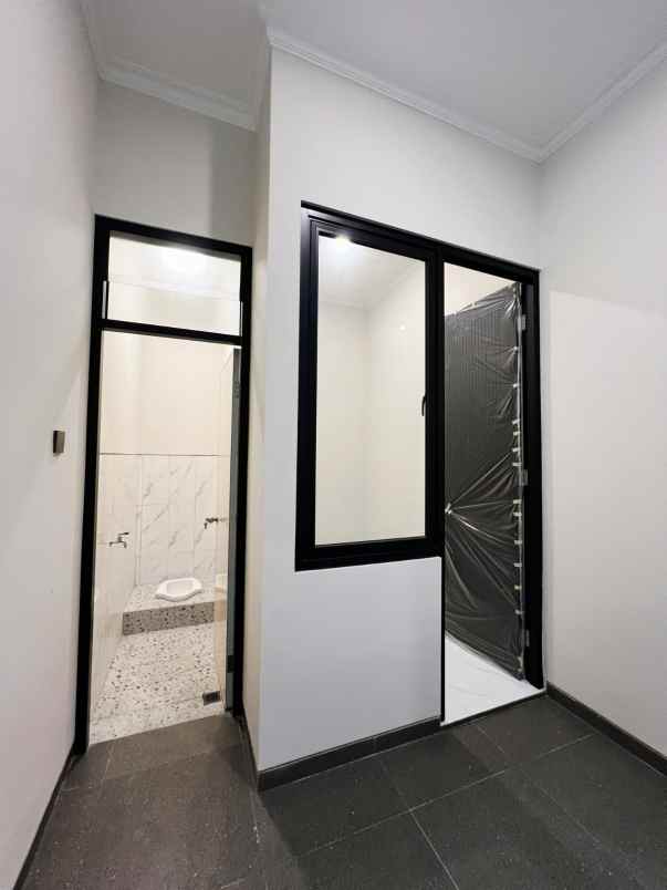 dijual rumah araya 2 galaxy bumi permai