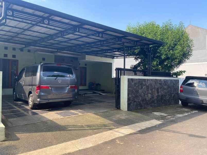 dijual rumah arcamanik