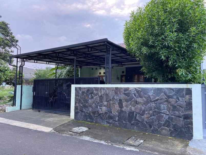 dijual rumah arcamanik