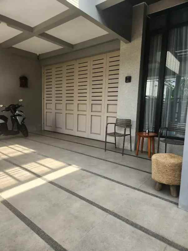 dijual rumah arcamanik endah