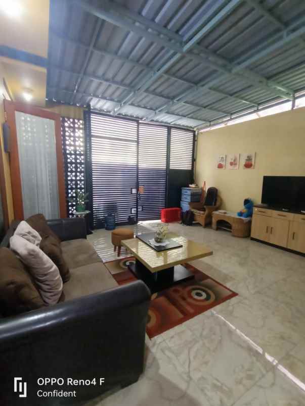 dijual rumah arcamanik endah komp puri