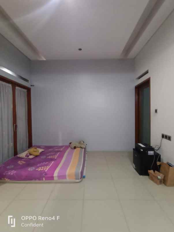 dijual rumah arcamanik endah komp puri