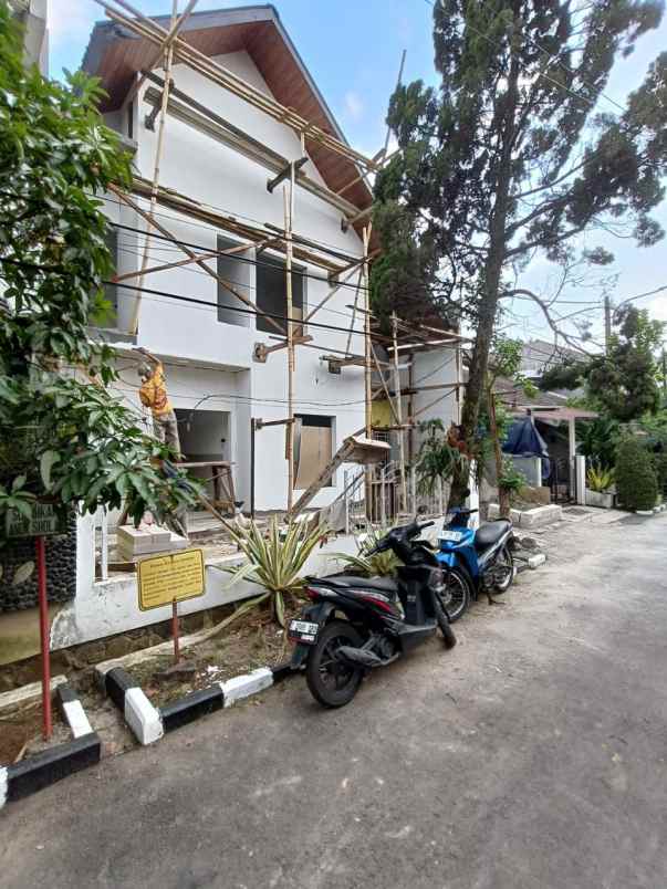 dijual rumah arcamanik endah kota bandung