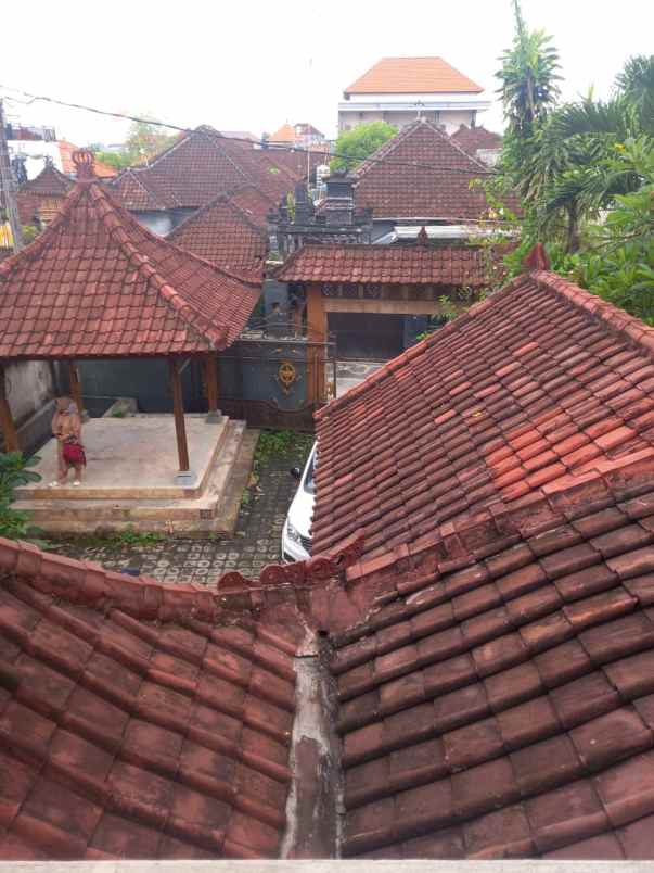 dijual rumah area jalan teuku umar barat