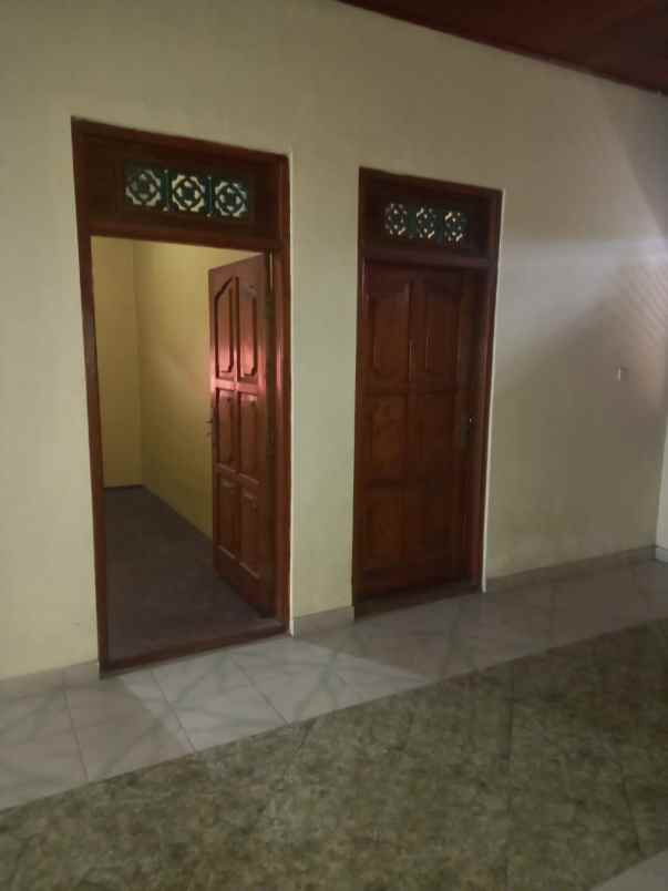 dijual rumah area jalan teuku umar barat