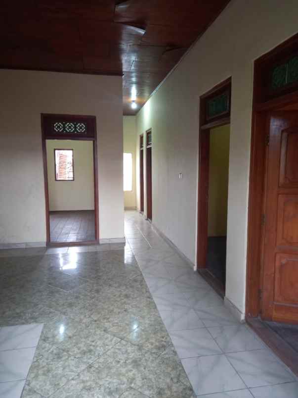 dijual rumah area jalan teuku umar barat