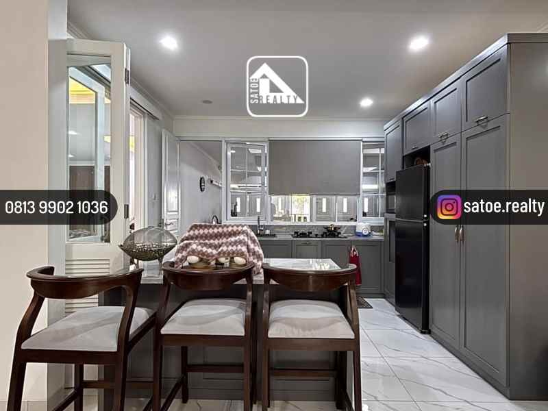 dijual rumah area niaga hijau pondok