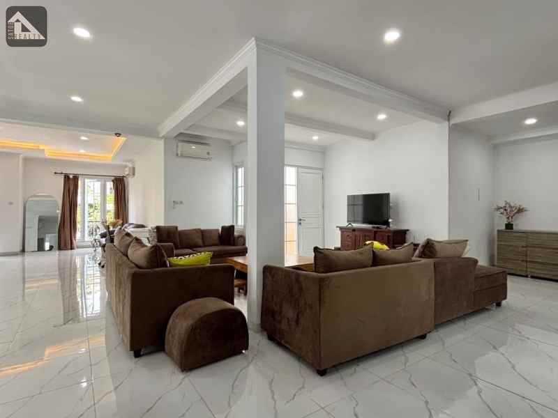 dijual rumah area niaga hijau pondok