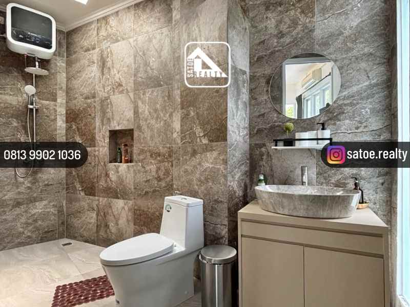 dijual rumah area niaga hijau pondok