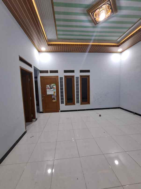 dijual rumah aren jaya