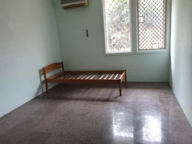 dijual rumah asri di dalam townhouse