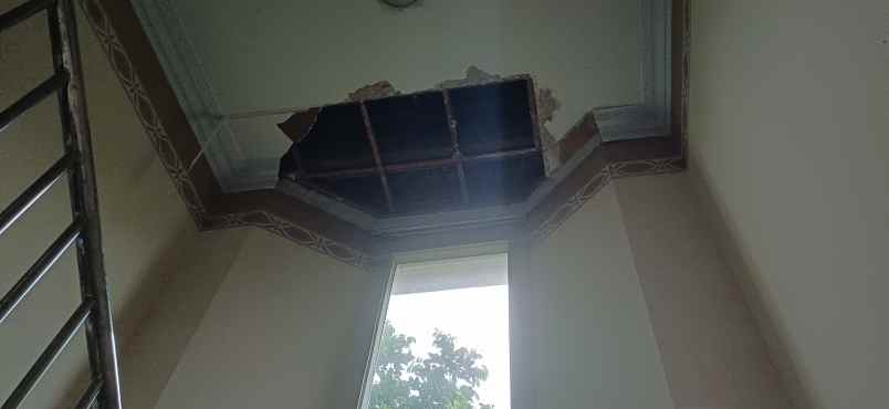 dijual rumah asri di dalam townhouse