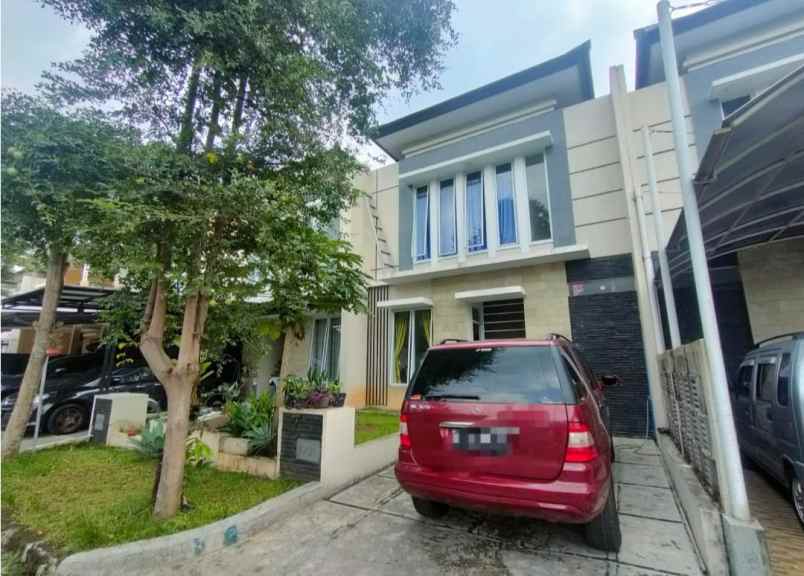 dijual rumah asri nyaman dan strategis