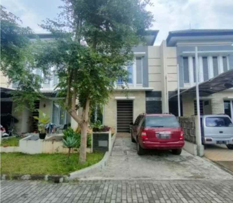 dijual rumah asri nyaman dan strategis