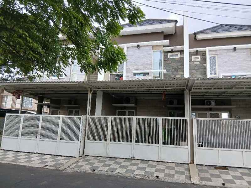 dijual rumah babatan pantai surabaya
