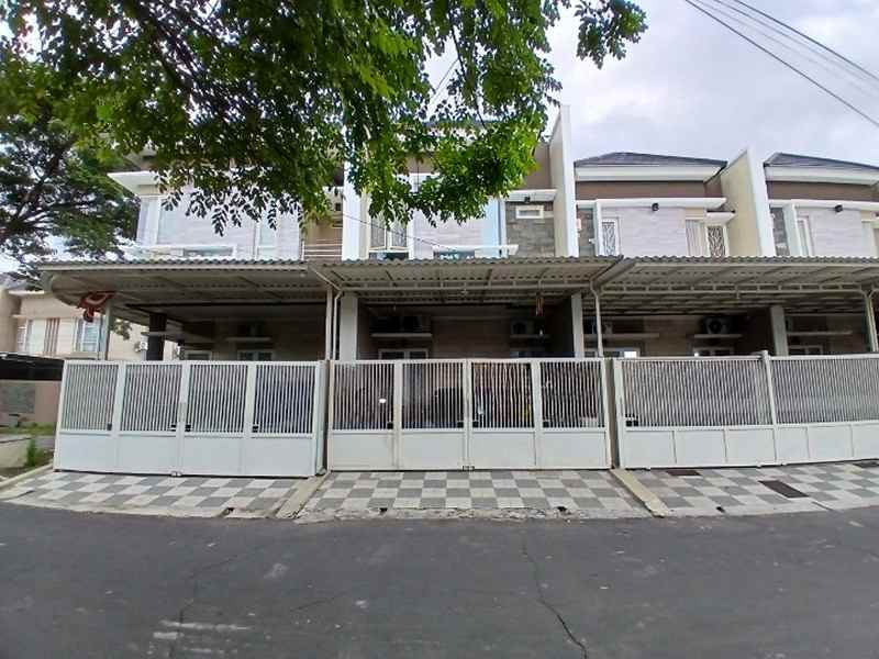 dijual rumah babatan pantai surabaya