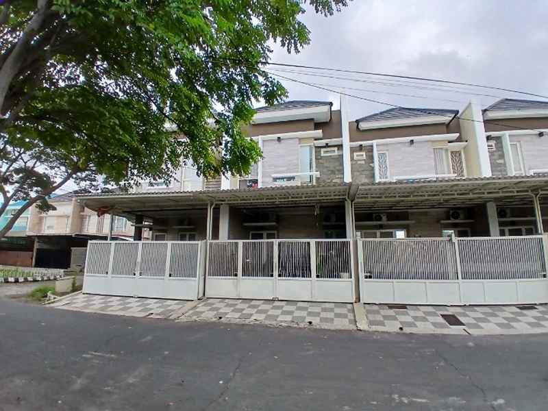 dijual rumah babatan pantai surabaya