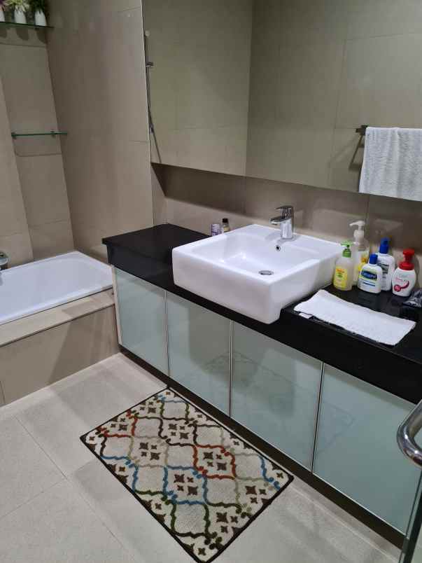 dijual rumah bagus di cempaka putih jakarta pusat