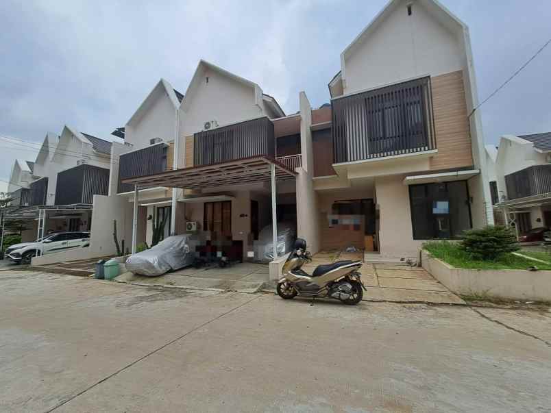 dijual rumah bagus nyaman dan strategis