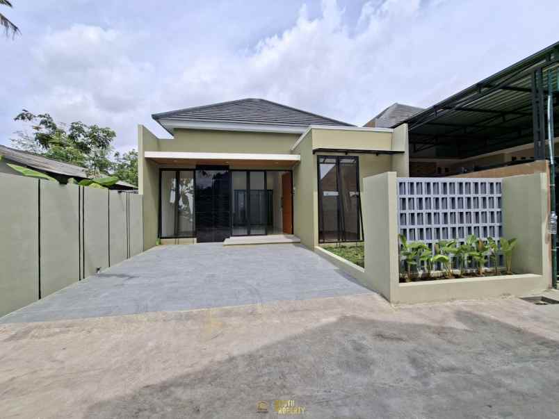dijual rumah balecatur kec gamping