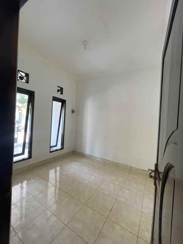 dijual rumah banguntapan