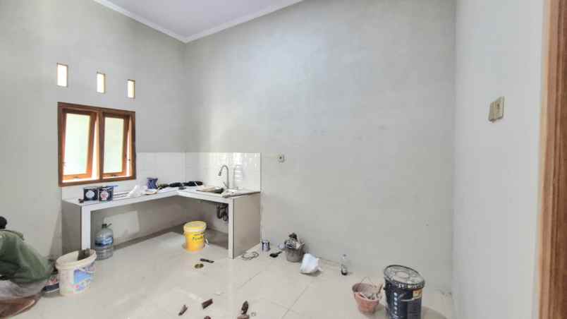 dijual rumah banyuanyar banjarsari