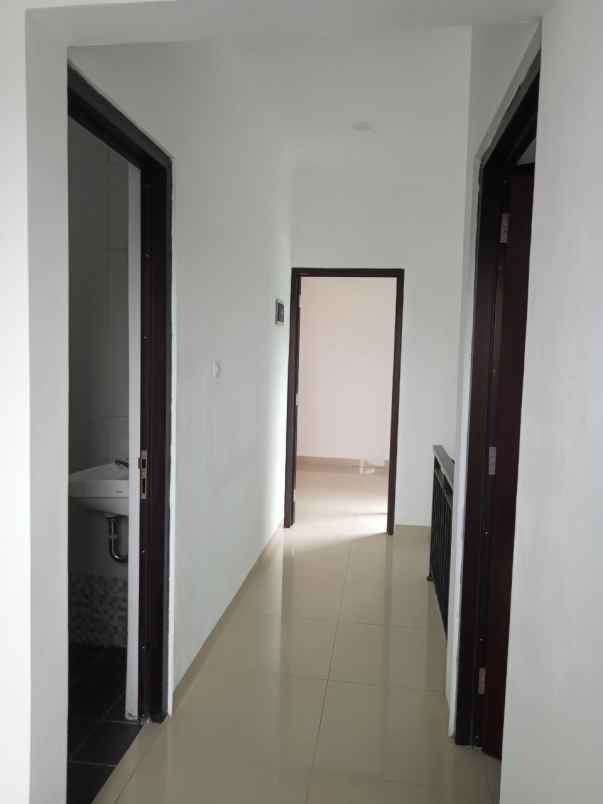 dijual rumah baru 2 lantai harga terbaik di jatiasih