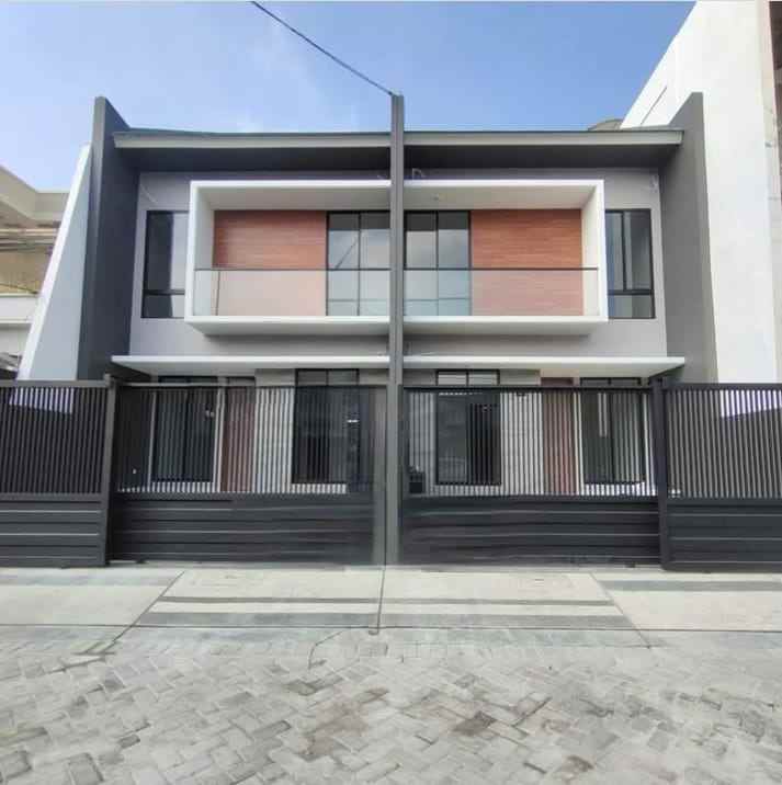 dijual rumah baru di kutisari indah surabaya selatan