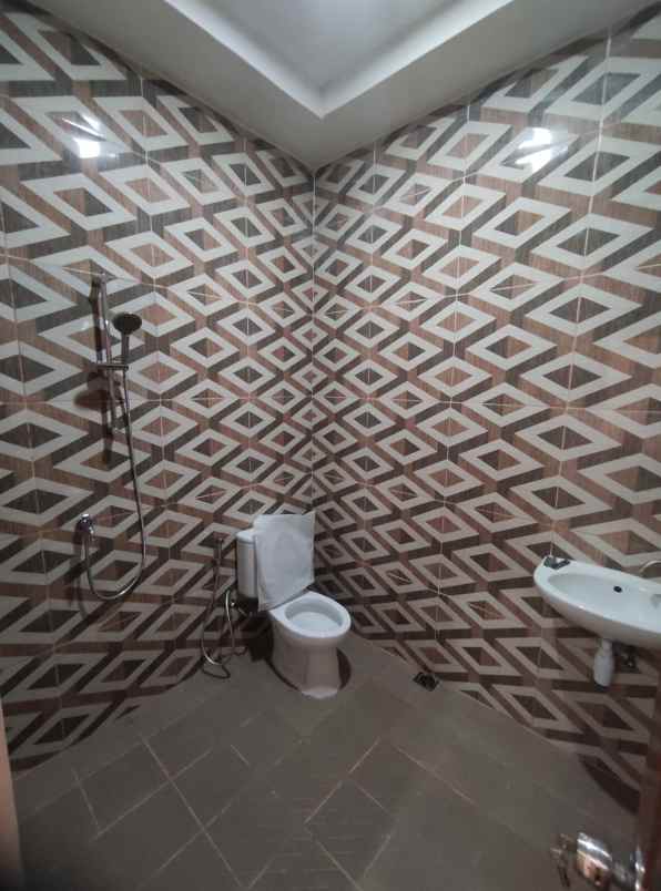 dijual rumah baru di mulyosari surabaya timur