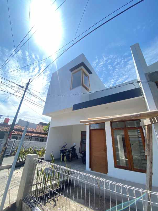 dijual rumah baru minimalis margahayu raya