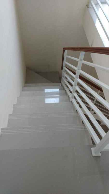 dijual rumah batusari