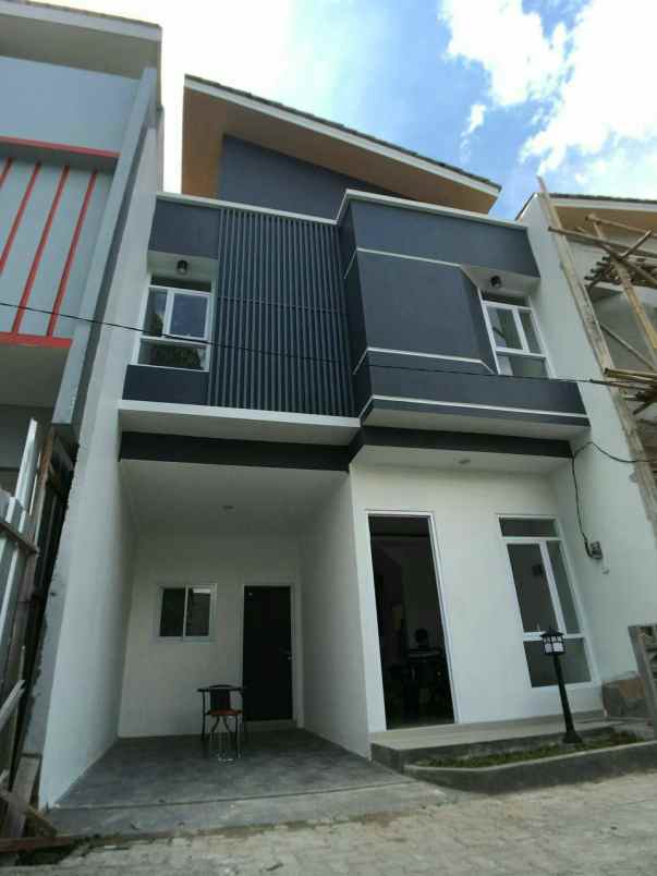 dijual rumah bintaro